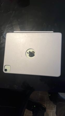 iPad w/ keyboard