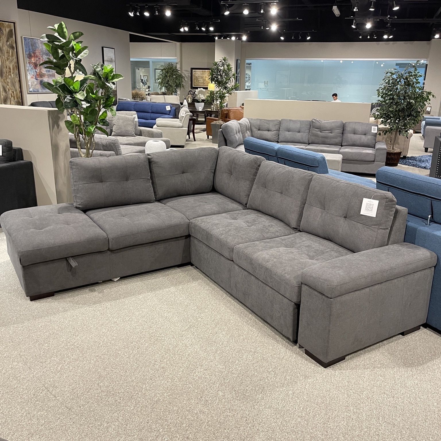 Sectional With Pull Out Bed With Storage Ottoman