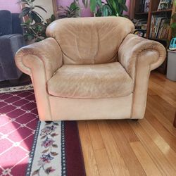 Leather Center Chair
