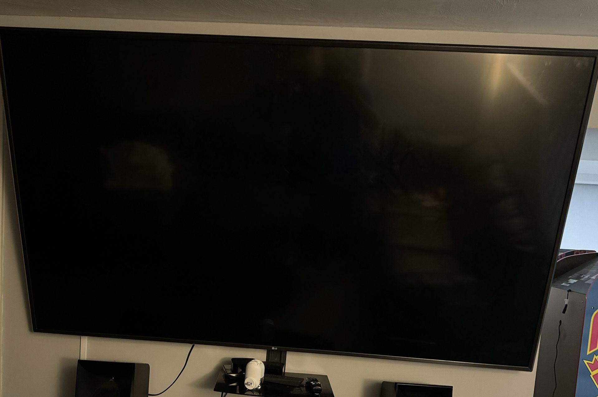 Samsung 86” Smart Tv