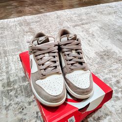 Nikes Dunk low suede, Women's 7.5