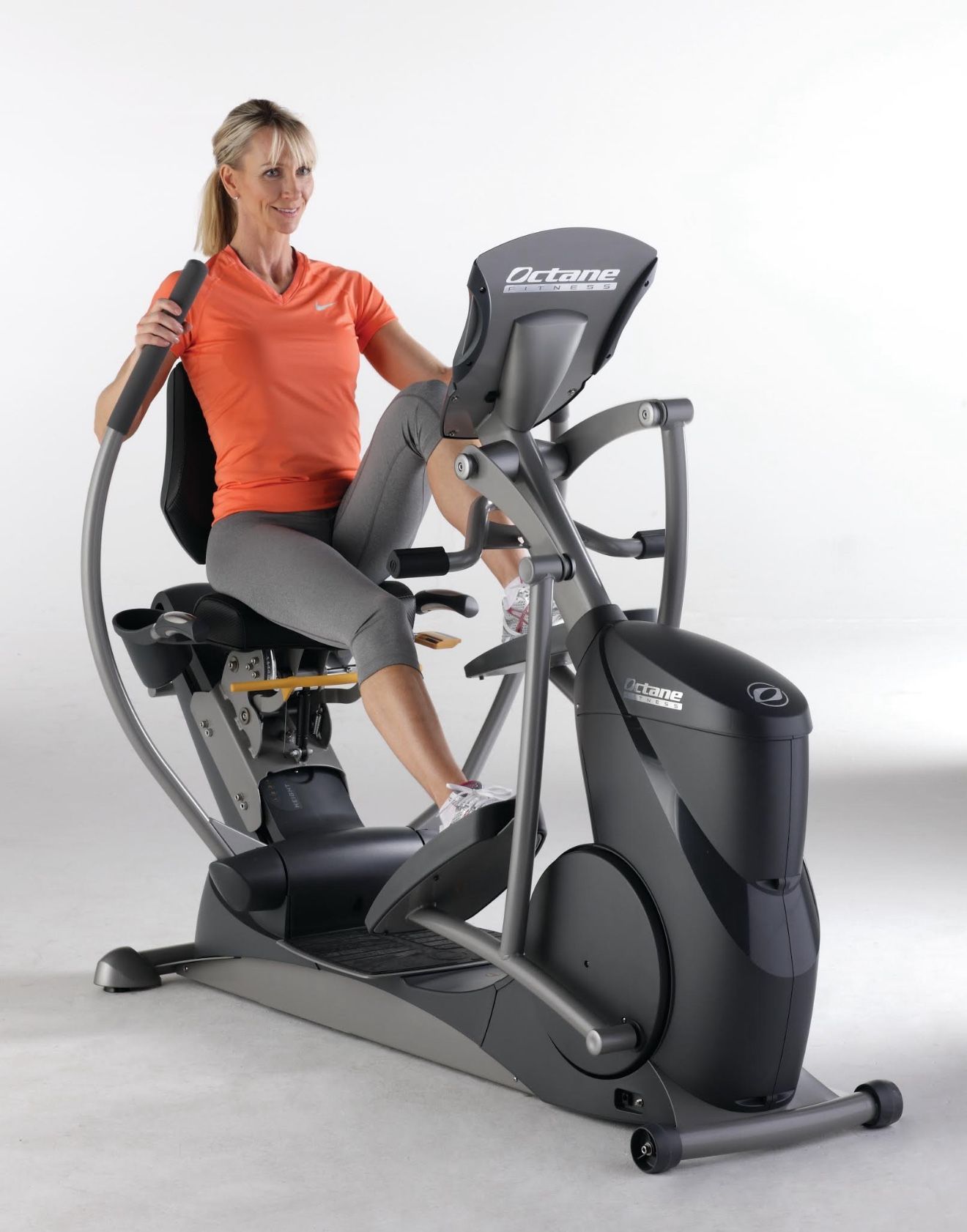 Seated elliptical trainer. Octane fitness. - $1,750