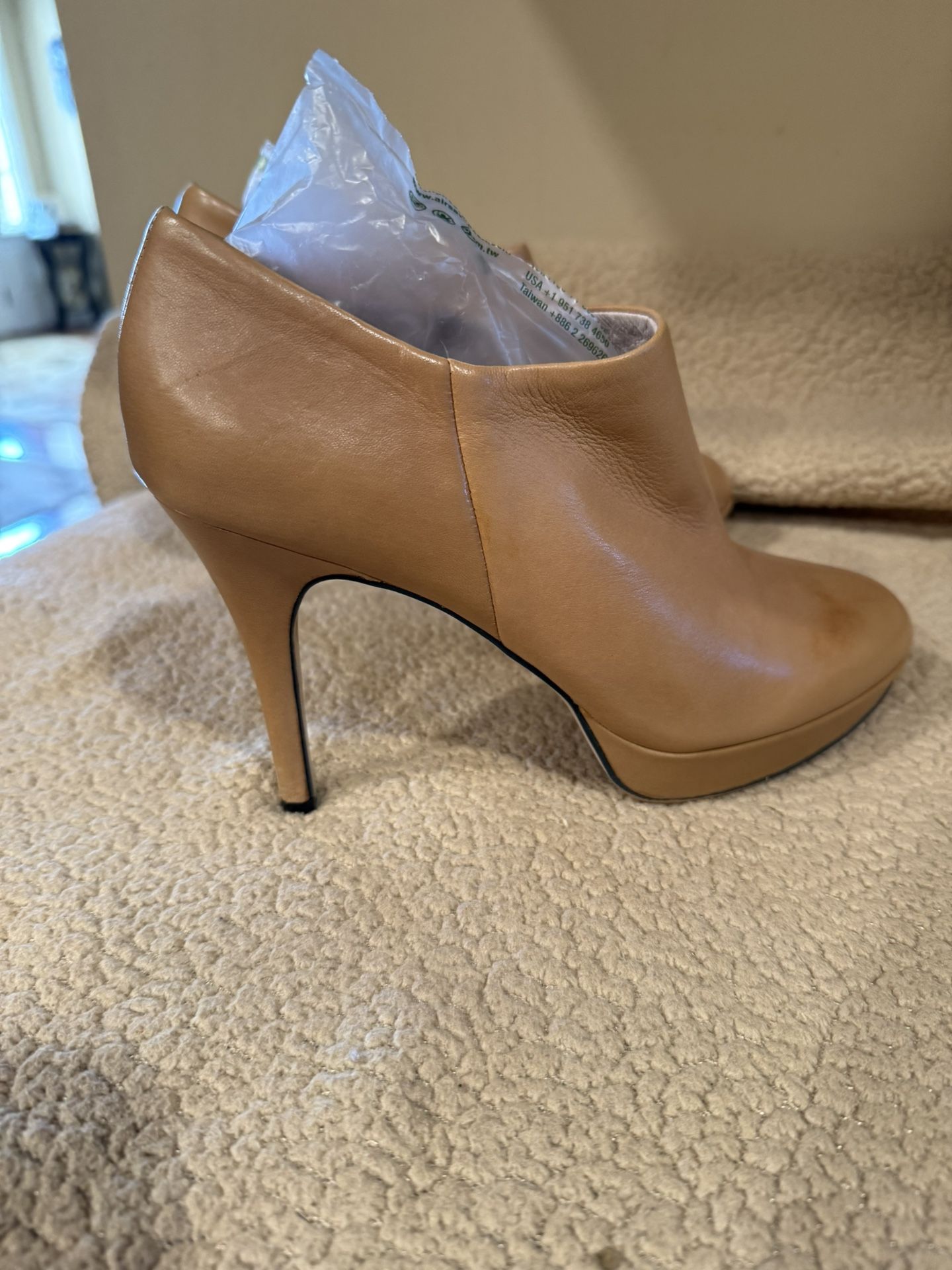 Vince Camuto Elvin Women's Leather Platform Booties Tan Beige Size 7.5