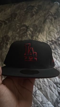 Black and red dodgers hat