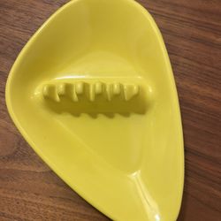 Vintage MCM Anholt Melamine Boomerang Ashtray In Atomic Yellow