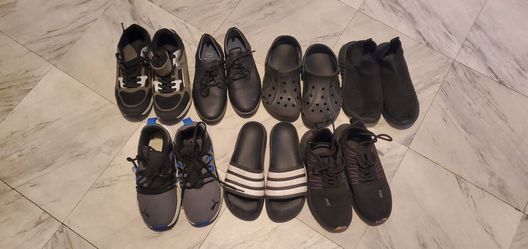 Boy shoes size 4 and 5