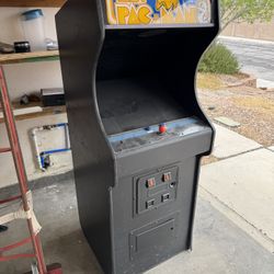 Pac-Man Machine, Needs Work On Screen. 