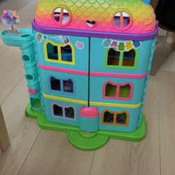 Gabbys Dollhouse
