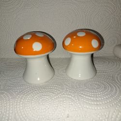 Mushroom S&P Shakers