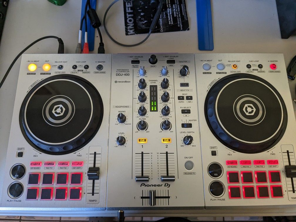 Pioneer DDJ 400 S Limited Edition Silver for Sale in Huntington Park, CA - OfferUp