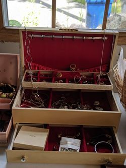 Vintage jewelry boxs