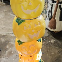 Sunhill stacked Halloween pumpkins blowmold with light