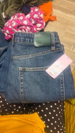 Highest Rise Mom Jeans Size 2/26