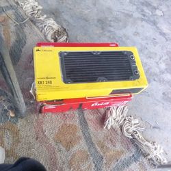 Corsair Xr7 240