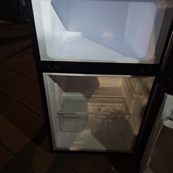 Mini Fridge & Freezer 