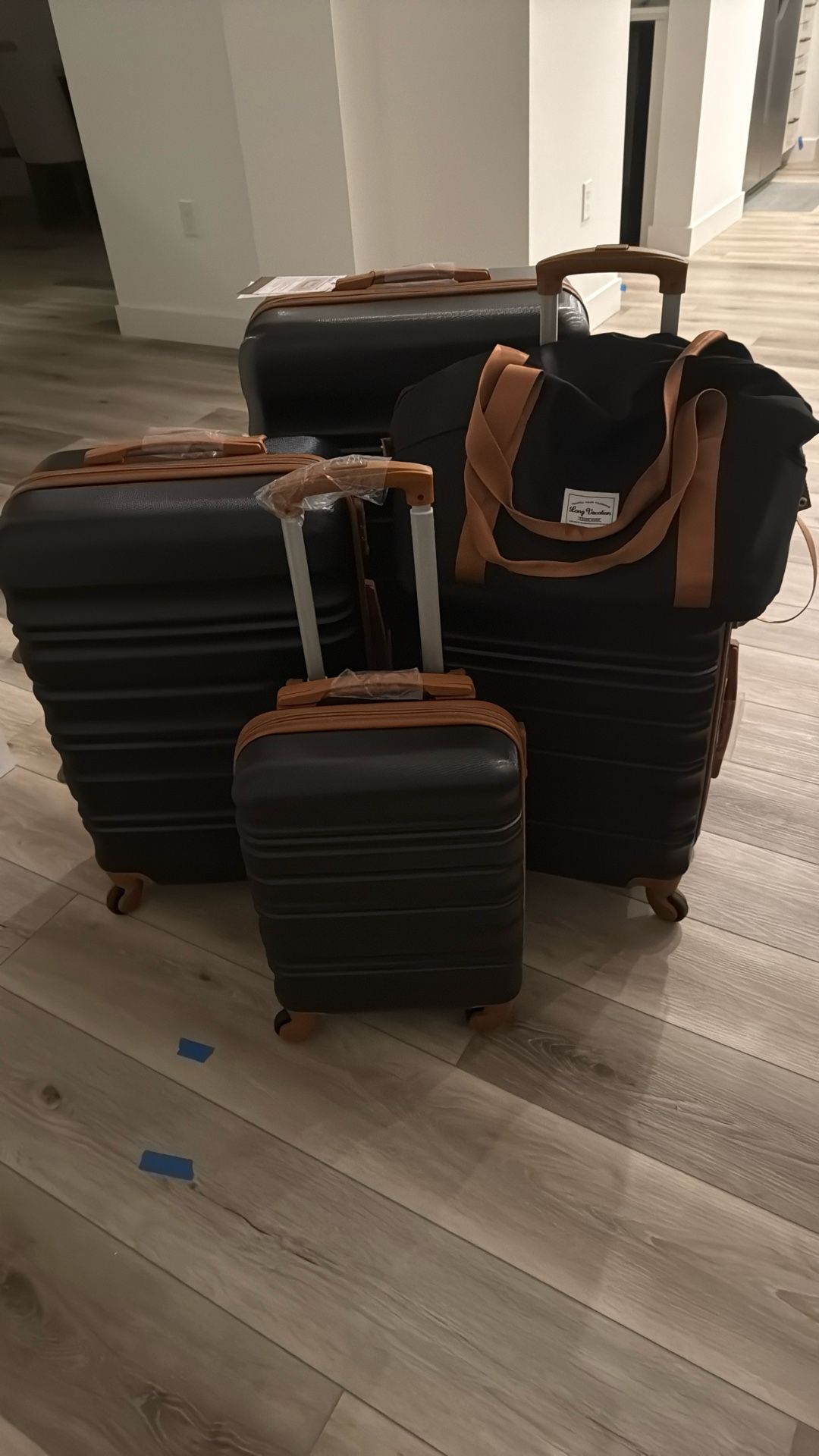 Luggage / Luggage Set (Description Below)