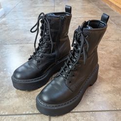 Wild Fable Women's Combat Boots - Size: 7