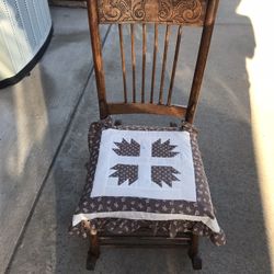 Silla Mesedora Rustica Mediana Muy Buena Condicion 