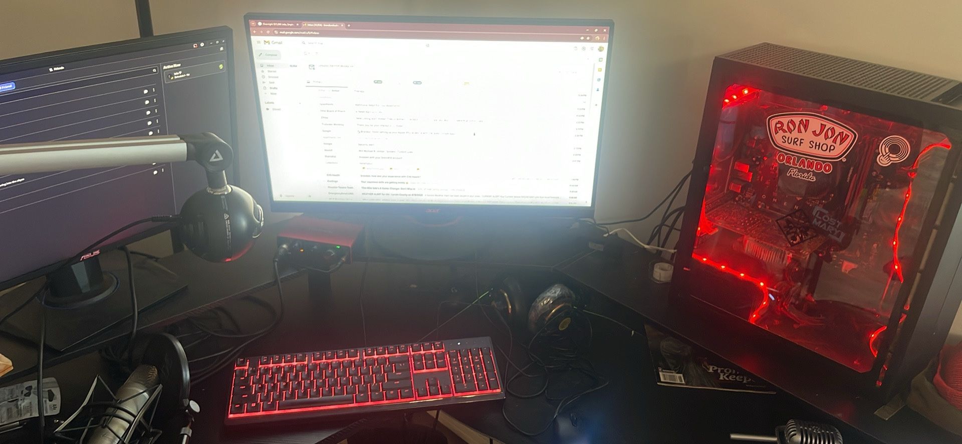 gaming pc two monitors a keyboard and mouse as well