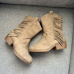 Botas De Niñas Nuevas $15 Precio Fijo Size 10/13/2