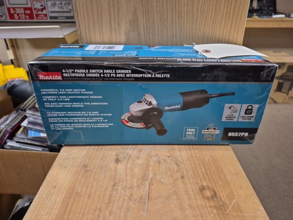 NEW Makita 9557PB Corded 4-1/2" Angle Grinder