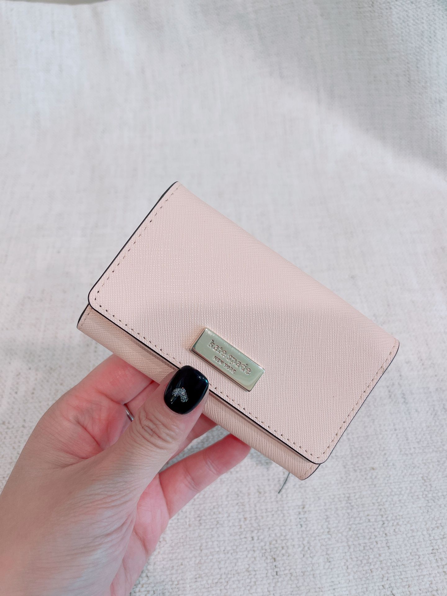 Kate Spade Saffiano Leather Key Case/key holder/ NWT for Sale in Cumming,  GA - OfferUp