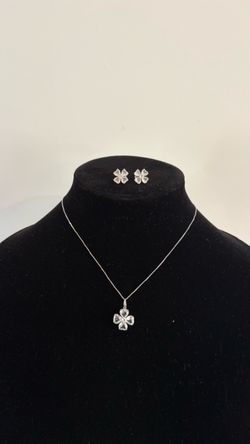 Silver Flower Crystal Necklace and Earring Set