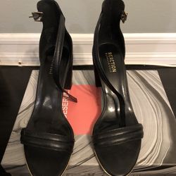 Kenneth Cole shoe size 9