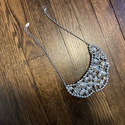 A New Beautiful Necklace ( NO SHIPPING)
