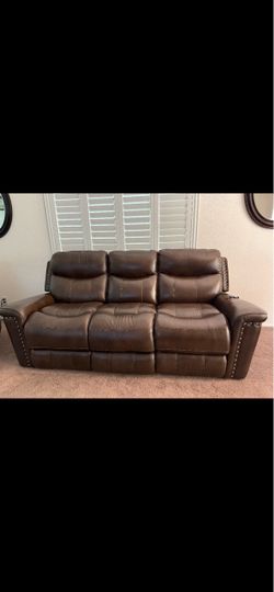 Sofa & chair power recliners
