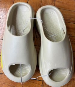 NEW Women’s slides /clogs Sz 38/39 US 8.5-9 p/up Sheepshead Bay Brooklyn NY