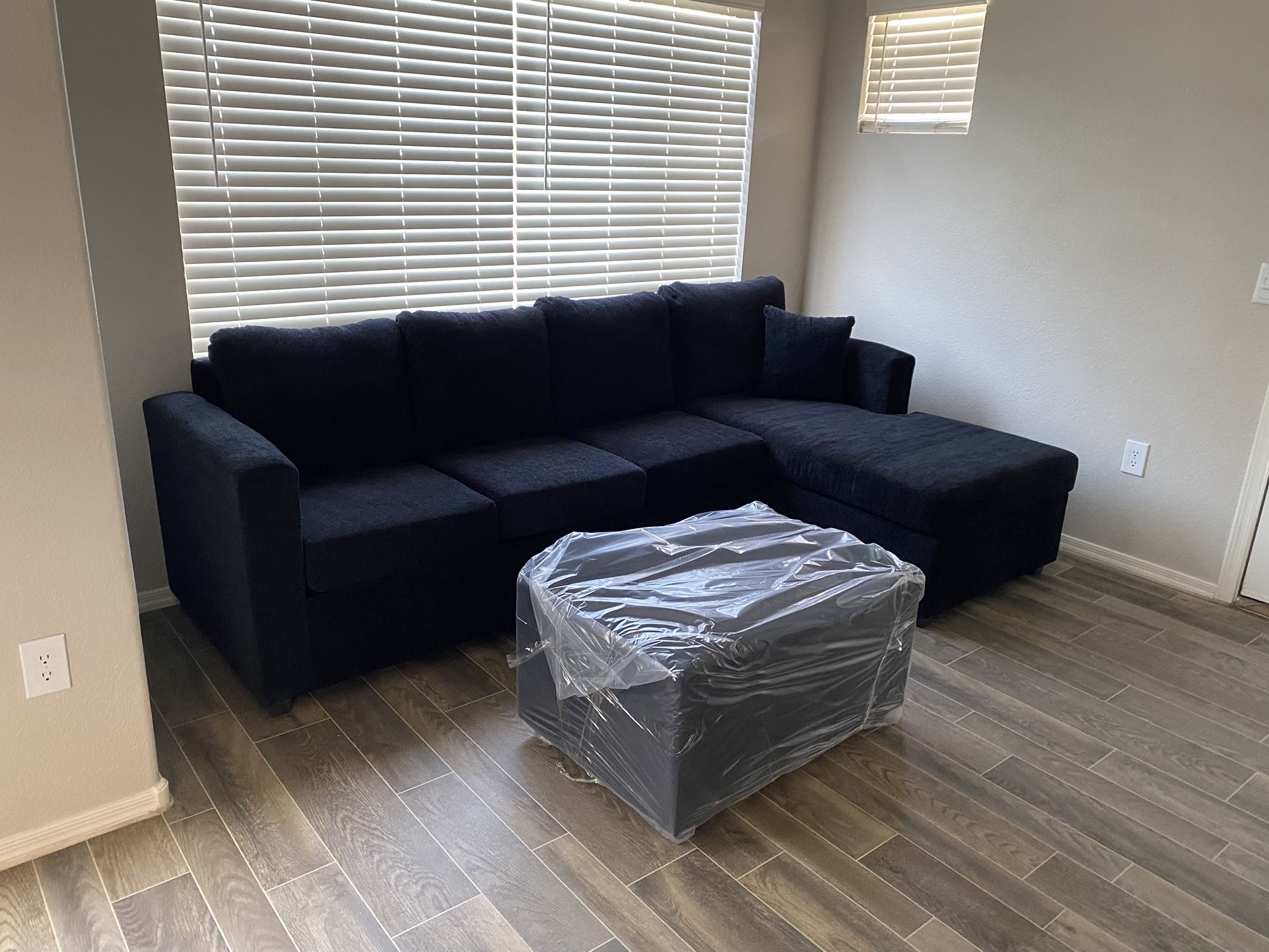 Black Sectional With Free Ottoman ‼️all Sectionals Are New Packed In Factory Plastic ‼️
