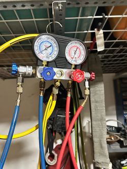 AC Manifold Gauge Set with Hoses with case
