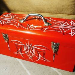 Traditional Kustom Pinstriping 