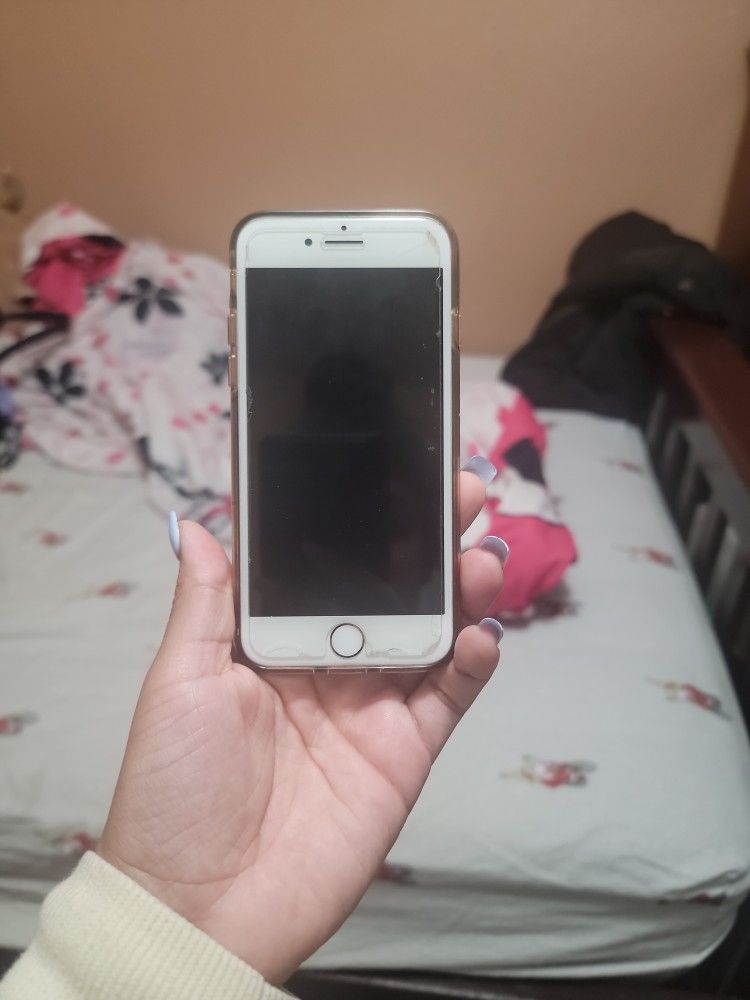 IPhone 8 Rose Gold For Sale $100