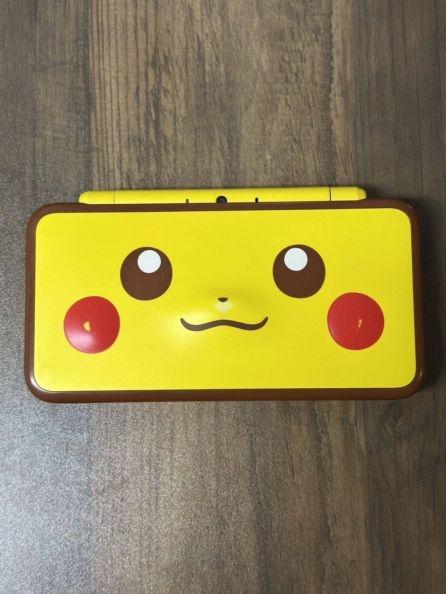 🎮 Nintendo 2DS XL – Pikachu Edition (Charger + Stylus Included) – $200