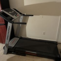 Pro-Form intermix acoustics 2.0 10 Speed / Incline Treadmill