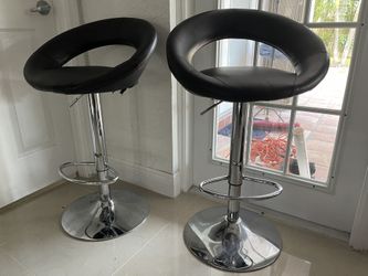 Black Bar Stools 