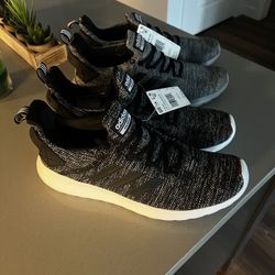 Adidas Men’s 10.5 Cloud foam Shoes Brand New