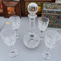 Wine Decanter With Four Glasses 