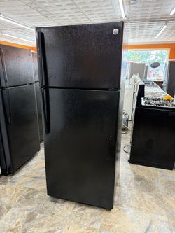 GE Refrigerator 28 Inch 