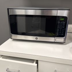 GE Stainless Steel Microwave 