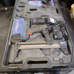 Powers Trakit Nailer Gas Charged