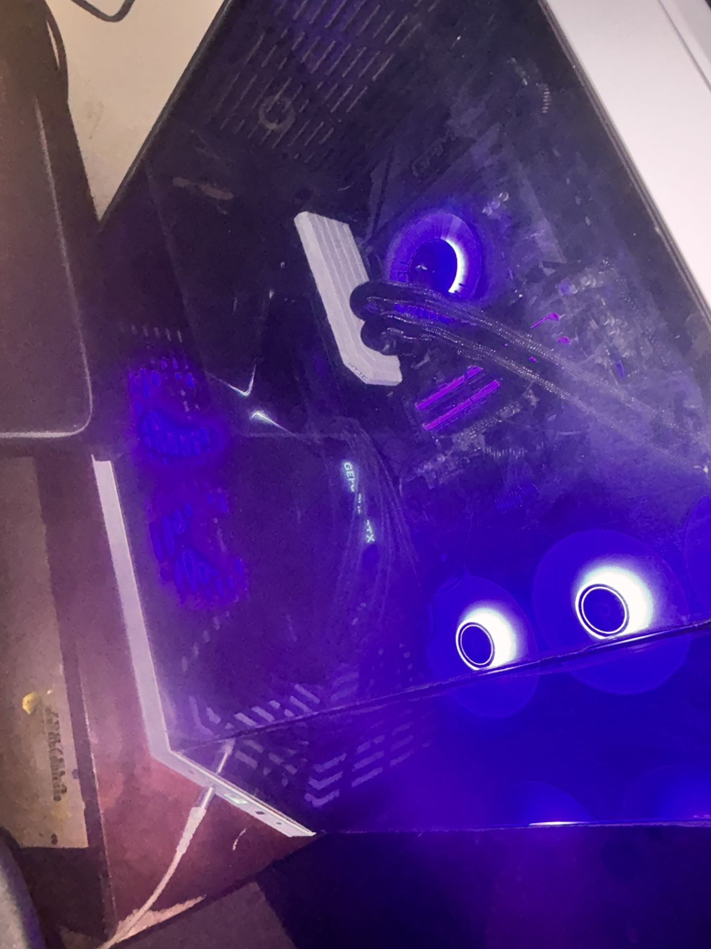 Rtx 5080 And Ryzen 7800x3d Pc Hyte Y70 High End of