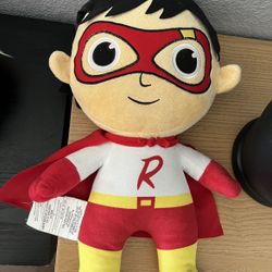 19” Ryan Plush