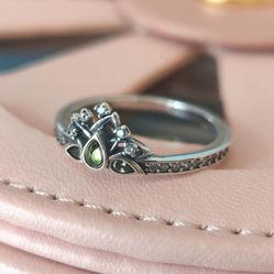 Princess Crown Ring is suitable as a Valentine's Day gift for girlfriends