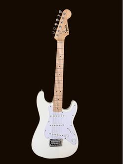 Squier Electric Guitar Mini Stratocaster Maple Fingerboard