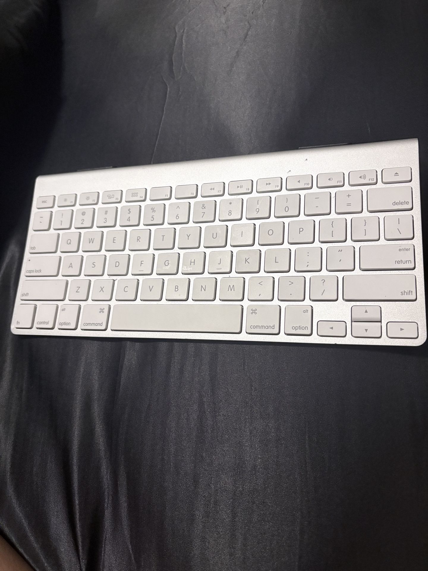 Bluetooth Apple Keyboard 