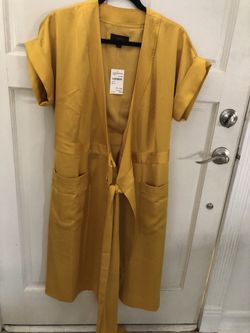 NEW SILK MEDIUM GOLD ROBE J CREW