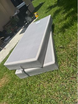 Free 2 box springs
